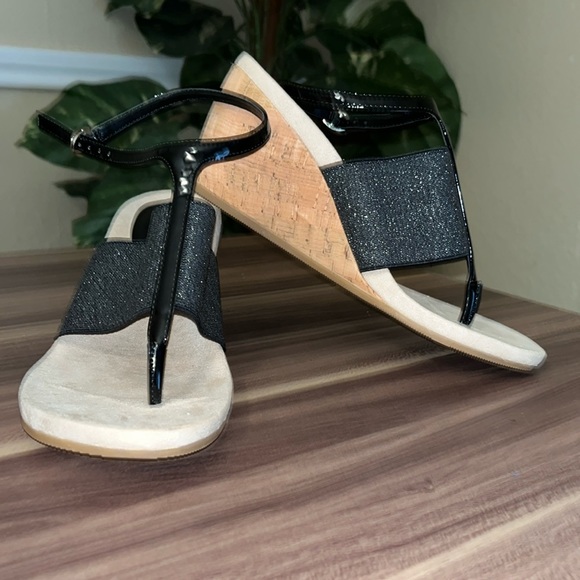Anne Klein Ivana wedge sandal with cork bottom - Picture 8 of 16